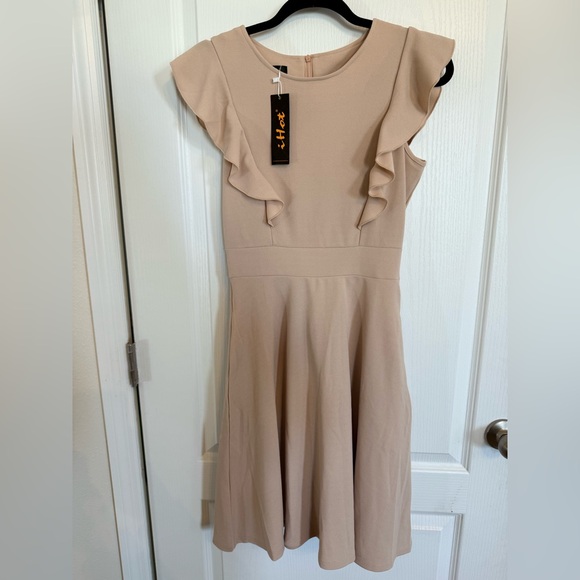 Ihot Dresses & Skirts - Elegant THML Tan Ruffle Midi Dress